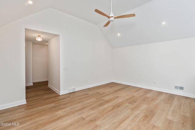 13 Pinecrest Drive, Schenectady, NY 12309
