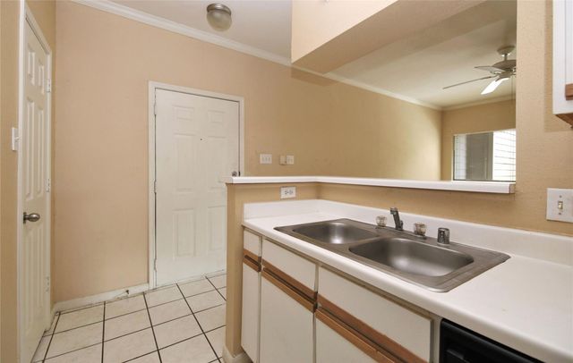 1330 Old Spanish Trail 7205, Houston, TX 77054