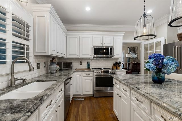1512 Juniper Ridge, Northport, AL 35473