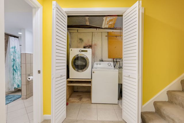 30W289 Pinehurst Drive 289, Naperville, IL 60563