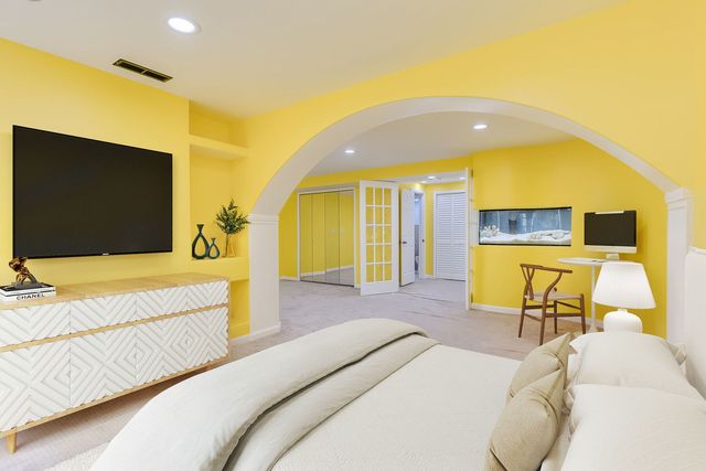 30W289 Pinehurst Drive 289, Naperville, IL 60563