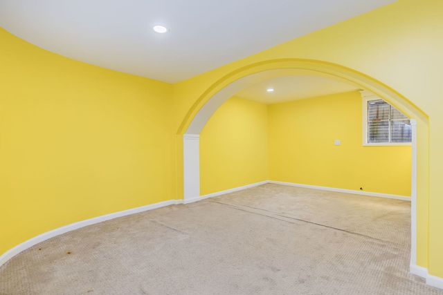 30W289 Pinehurst Drive 289, Naperville, IL 60563