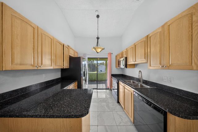 1462 SE NORTH BALCOURT Court SE, Port St. Lucie, Port St Lucie, FL 34952