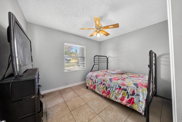 1462 SE NORTH BALCOURT Court SE, Port St. Lucie, Port St Lucie, FL 34952