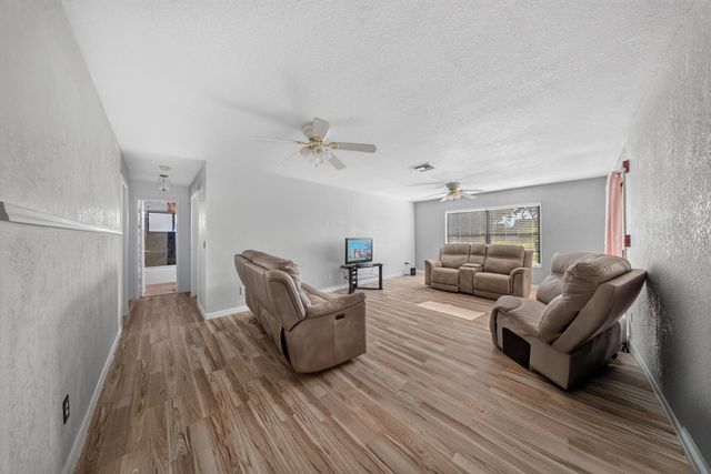 1462 SE NORTH BALCOURT Court SE, Port St. Lucie, Port St Lucie, FL 34952