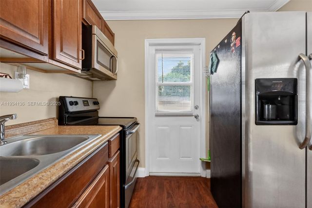 2440 NW 152nd Ter, Miami Gardens, FL 33054