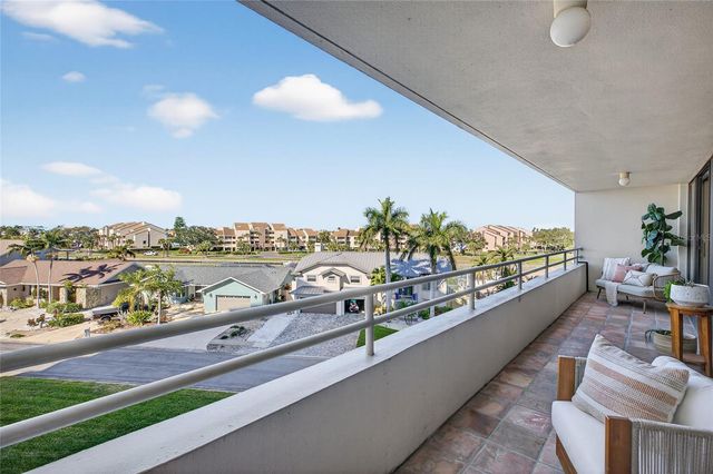 5950 PELICAN BAY PLAZA S 406, Gulfport, FL 33707