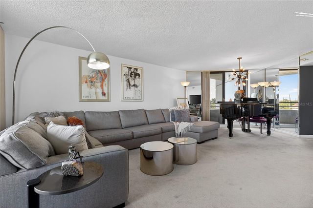 5950 PELICAN BAY PLAZA S 406, Gulfport, FL 33707