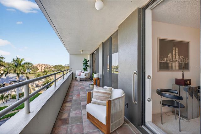 5950 PELICAN BAY PLAZA S 406, Gulfport, FL 33707