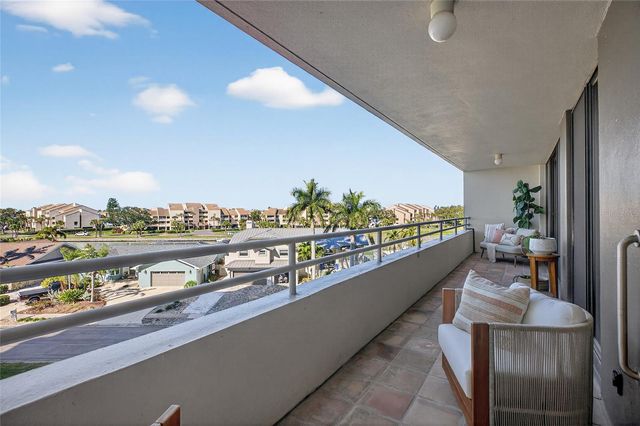 5950 PELICAN BAY PLAZA S 406, Gulfport, FL 33707