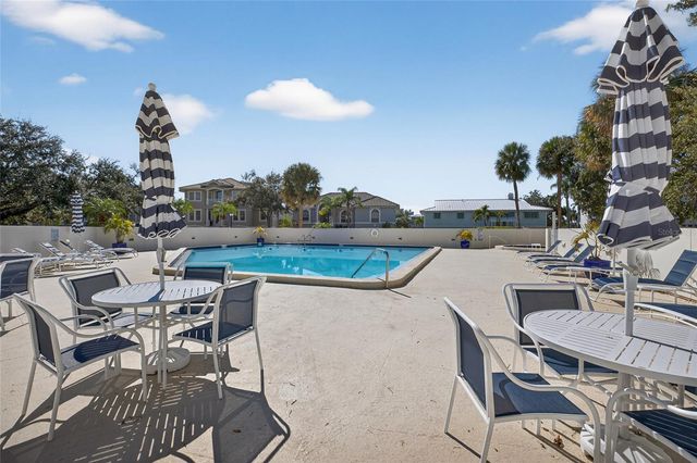 5950 PELICAN BAY PLAZA S 406, Gulfport, FL 33707