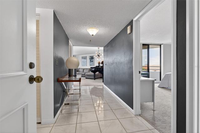 5950 PELICAN BAY PLAZA S 406, Gulfport, FL 33707