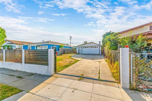 12029 2nd Avenue, Lynwood, CA 90262