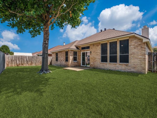 5051 Showdown Lane, Grand Prairie, TX 75052
