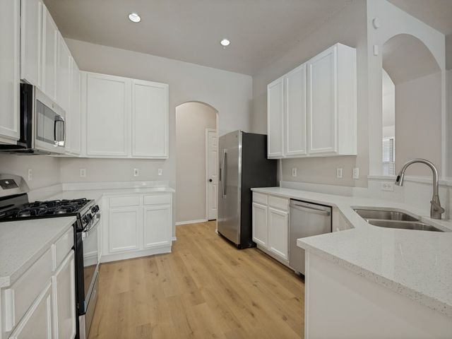 5051 Showdown Lane, Grand Prairie, TX 75052