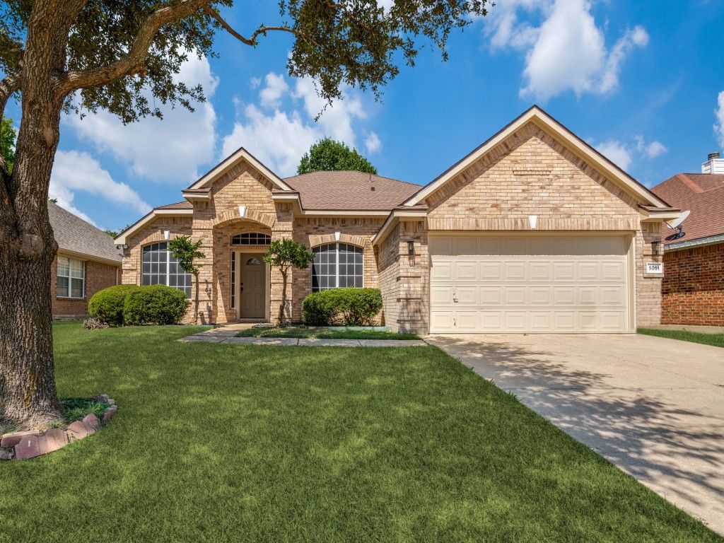 5051 Showdown Lane, Grand Prairie, TX 75052