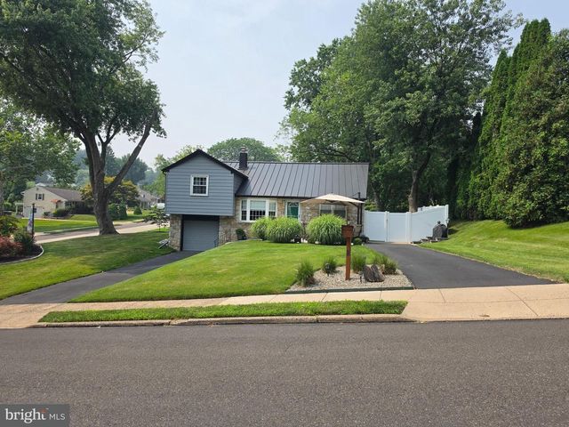 209 LIMESTONE LN, Willow Grove, PA 19090