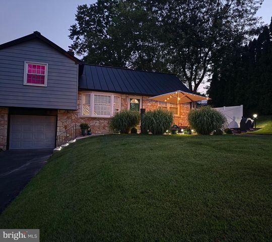 209 LIMESTONE LN, Willow Grove, PA 19090