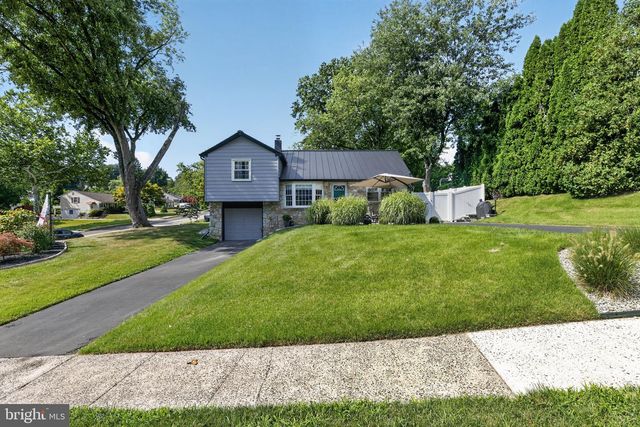 209 LIMESTONE LN, Willow Grove, PA 19090