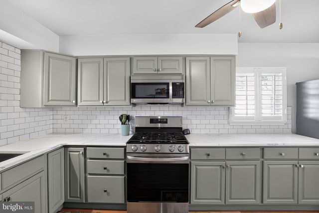 209 LIMESTONE LN, Willow Grove, PA 19090