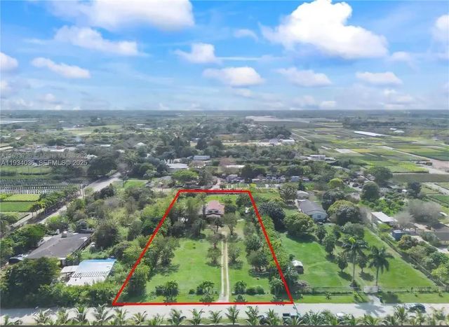 19810 SW 200th St, Miami, FL 33187