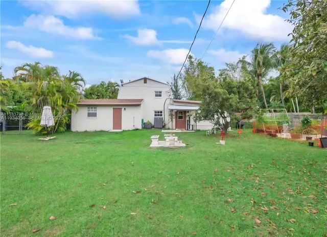 19810 SW 200th St, Miami, FL 33187