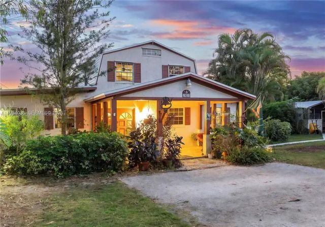 19810 SW 200th St, Miami, FL 33187