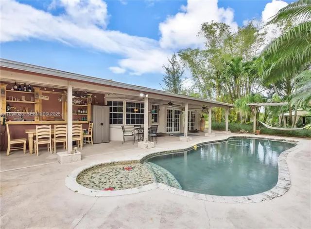 19810 SW 200th St, Miami, FL 33187