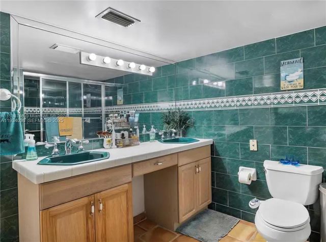 19810 SW 200th St, Miami, FL 33187