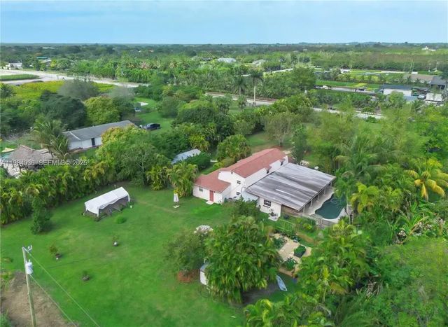 19810 SW 200th St, Miami, FL 33187