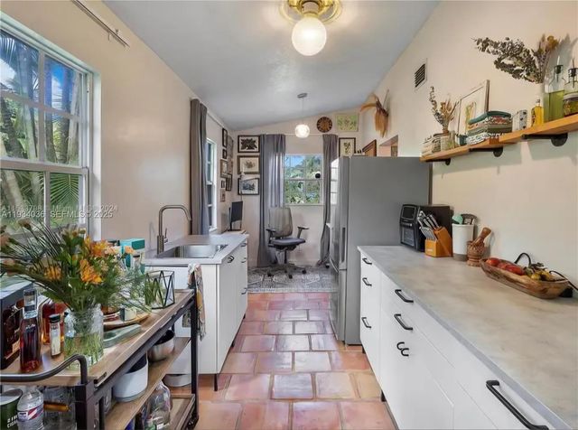 19810 SW 200th St, Miami, FL 33187