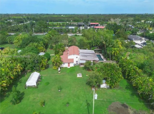 19810 SW 200th St, Miami, FL 33187