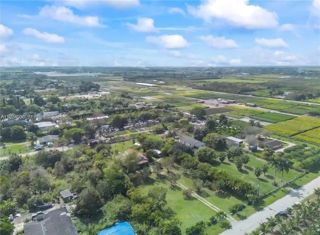 19810 SW 200th St, Miami, FL 33187