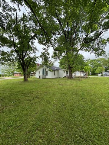 408 N. West Avenue, Lincoln, AR 72744