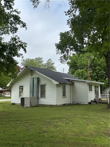 408 N. West Avenue, Lincoln, AR 72744
