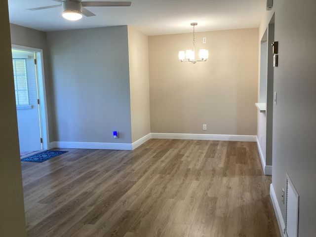 410 Pine Glen Lane B-2, Greenacres, FL 33463