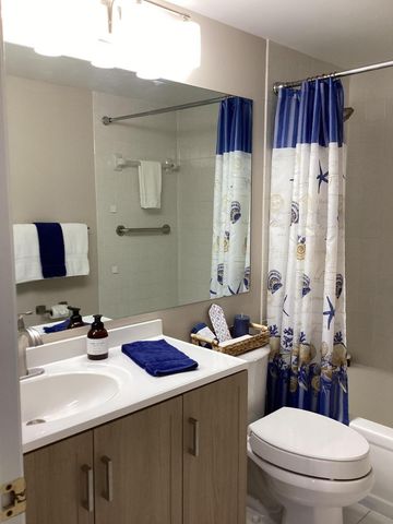 410 Pine Glen Lane B-2, Greenacres, FL 33463
