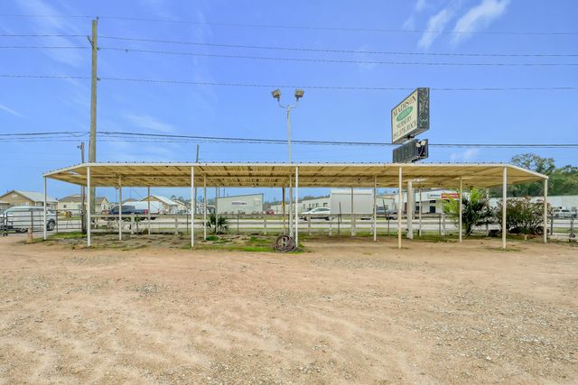 7644 Spring Cypress Road, Spring, TX 77379