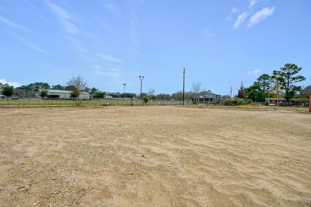 7644 Spring Cypress Road, Spring, TX 77379