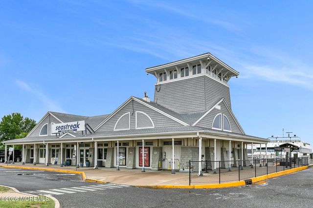 12 Skimmer Lane, Middletown, NJ 07758