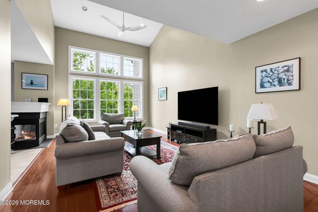 12 Skimmer Lane, Middletown, NJ 07758