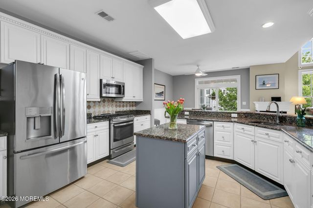 12 Skimmer Lane, Middletown, NJ 07758