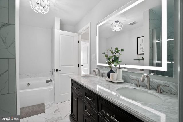 21 WINTERBERRY CT, Glassboro, NJ 08028