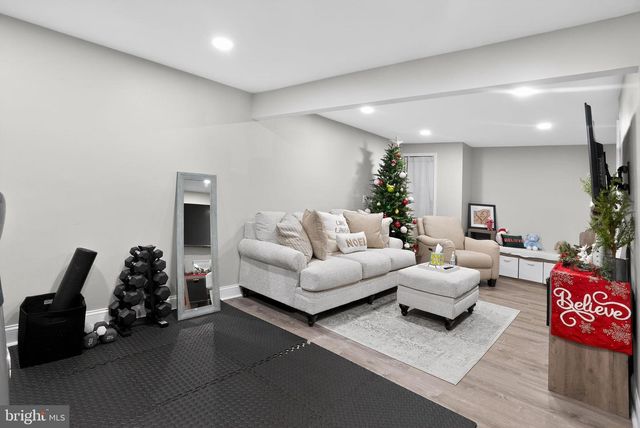 21 WINTERBERRY CT, Glassboro, NJ 08028