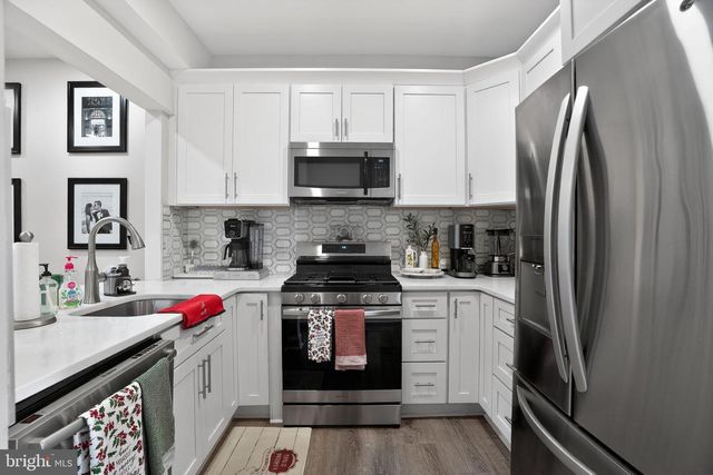 21 WINTERBERRY CT, Glassboro, NJ 08028