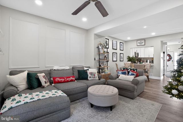 21 WINTERBERRY CT, Glassboro, NJ 08028