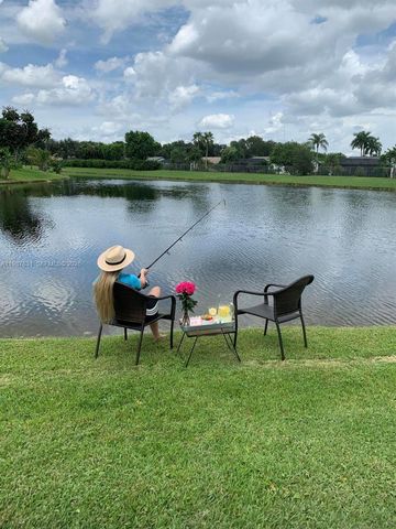 18551 Woodstream Dr, Boca Raton, FL 33498