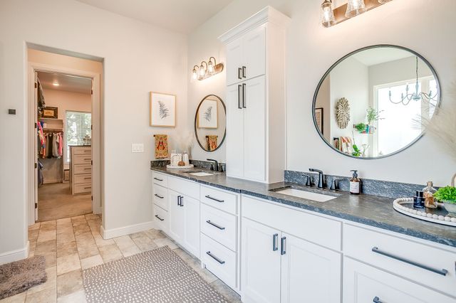 312 Pear Valley Lane, Burleson, TX 76028