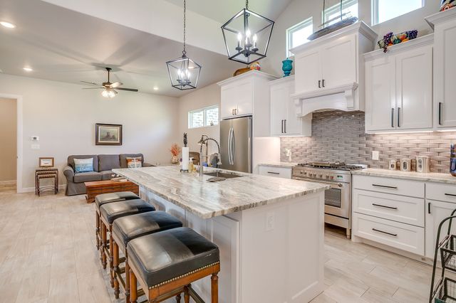 312 Pear Valley Lane, Burleson, TX 76028