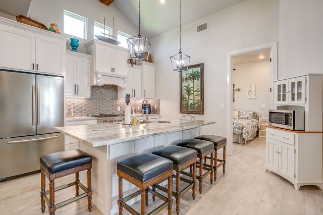 312 Pear Valley Lane, Burleson, TX 76028